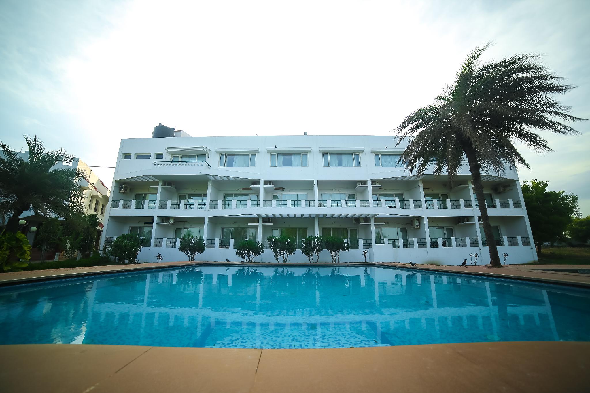 St James Court Beach Resort 3/18
