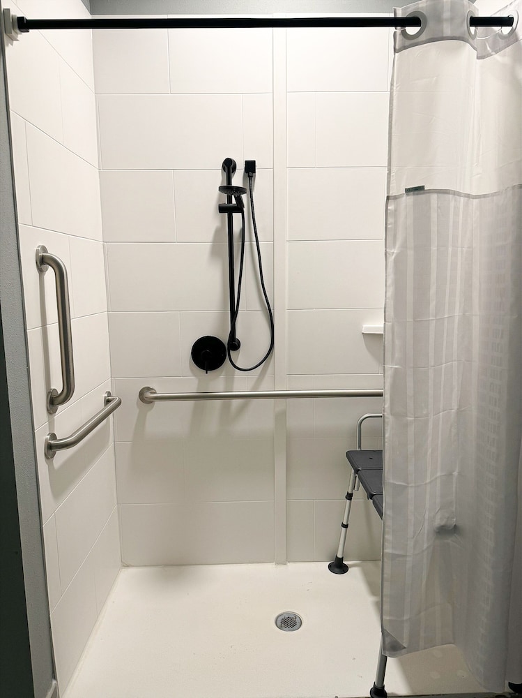 Hawthorn Extended Stay by Wyndham Mount Laurel / Moorestown 57/57