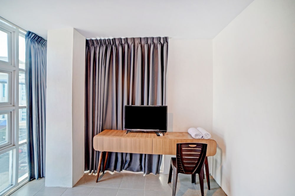 OYO 90559 Gamacity Residence 22/25