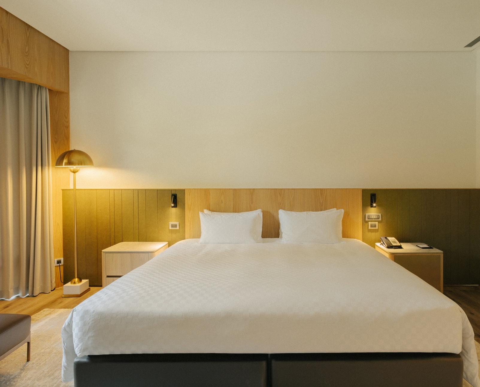Gold, Pavilion, Queen Bed, Back Building