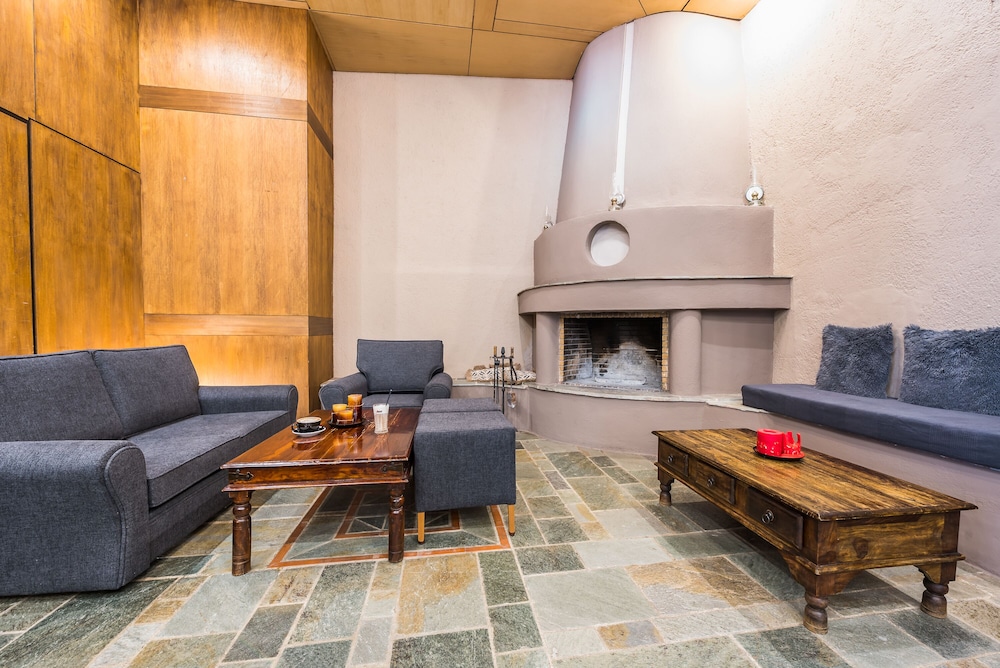 ARAHOVA INN 37/51
