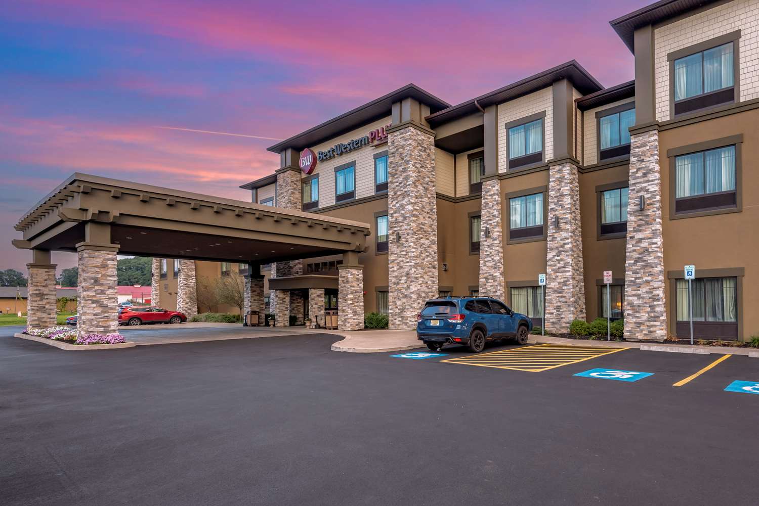 Best Western Plus The Hammondsport Hotel 47/51