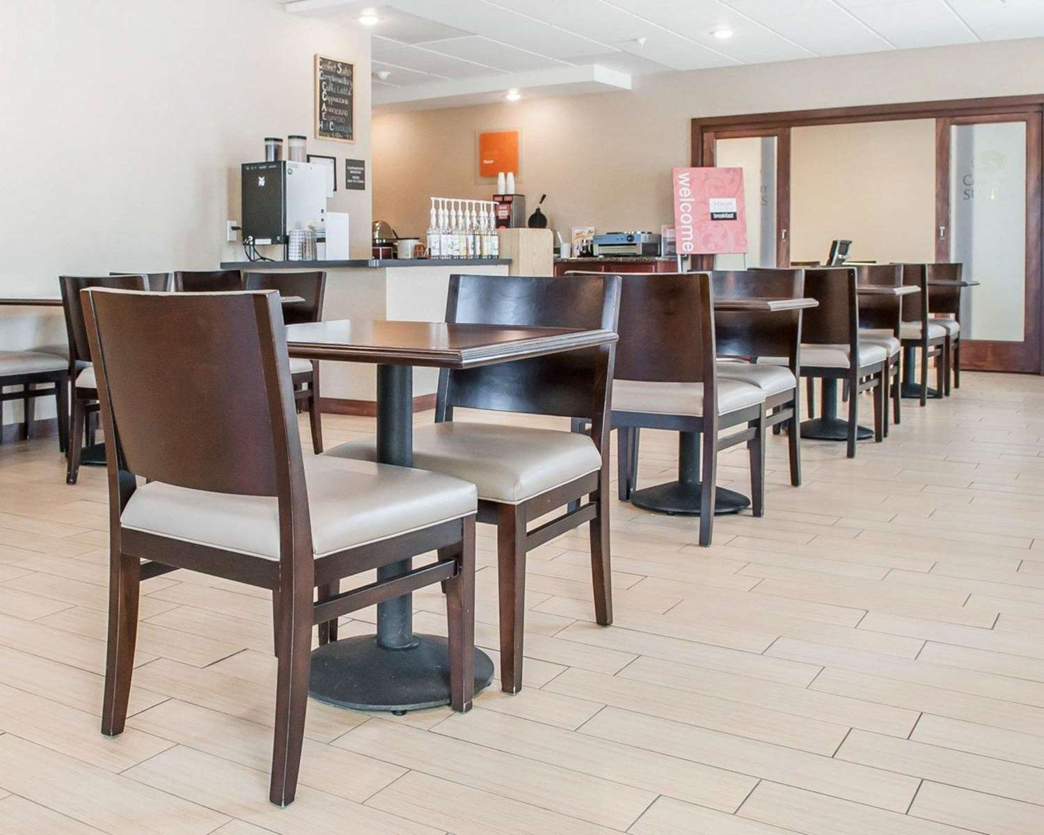Comfort Suites Farmington 29/43
