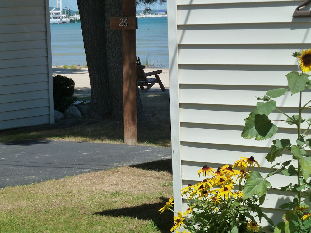 The Beach House photo4