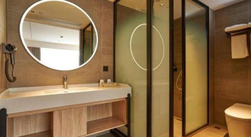 Greentree Inn Hangzhou Linan Wanma Road Express Hotel 40/42