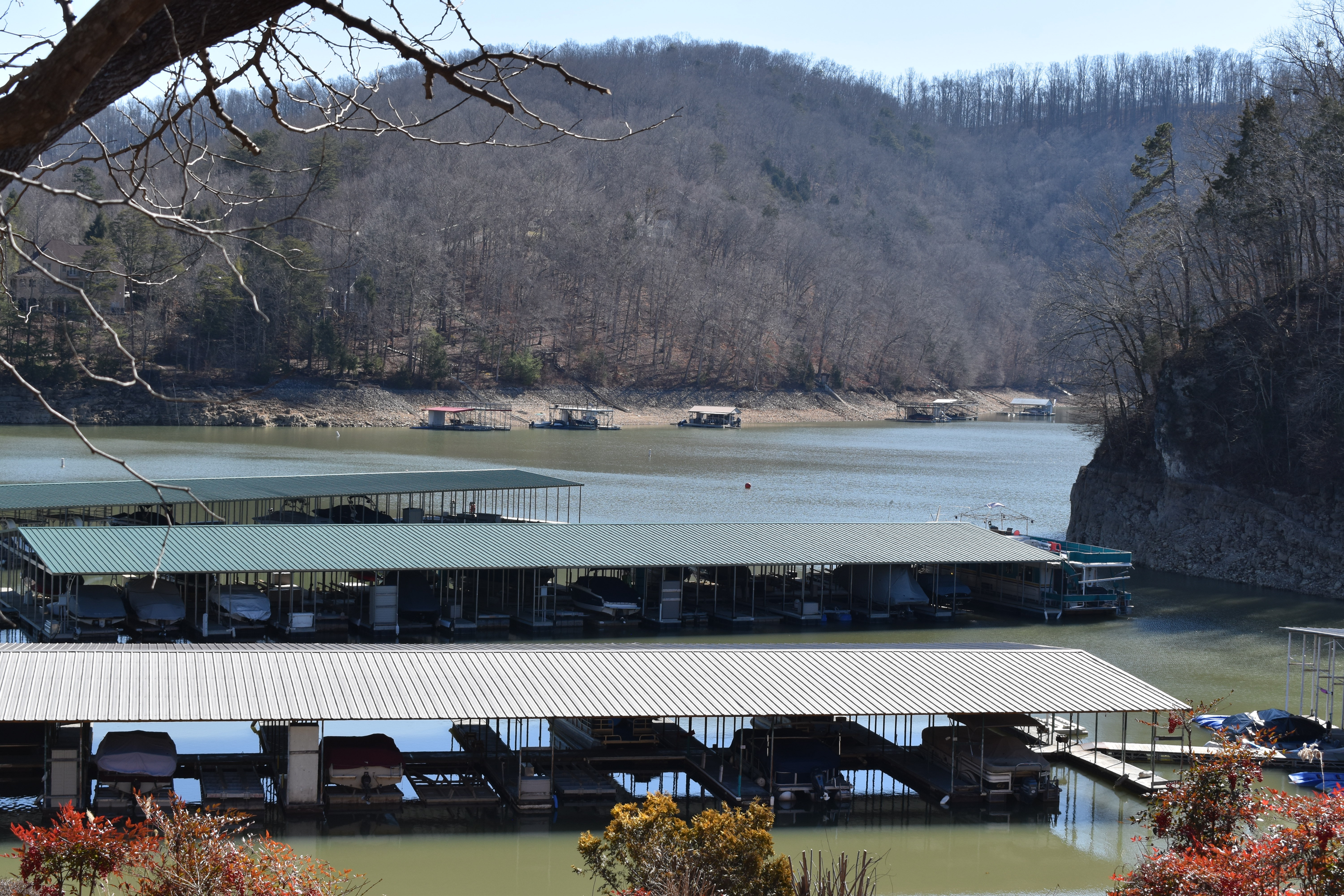 HOLIDAY INN EXPRESS SUITES CARYVILLE — 4