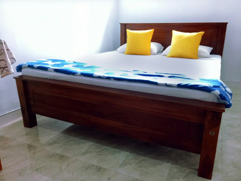 DELUXE, DOUBLE BED, GARDEN VIEW