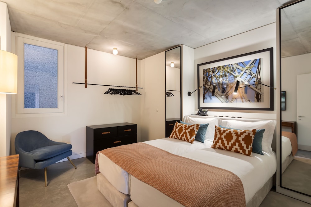 1 BEDROOM, APARTMENT