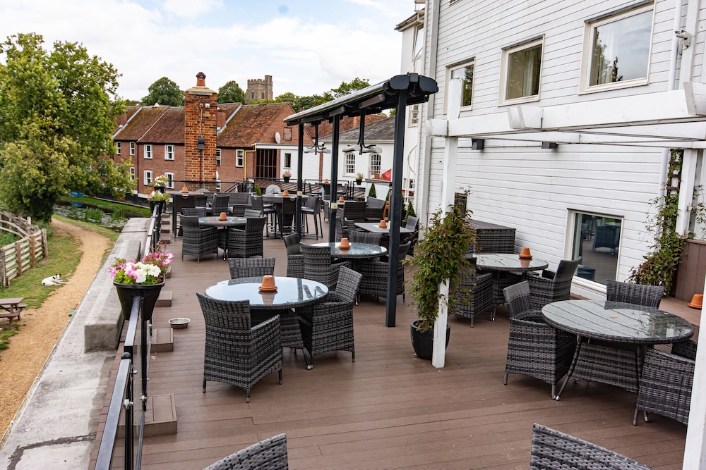 The Mill Hotel 52/58