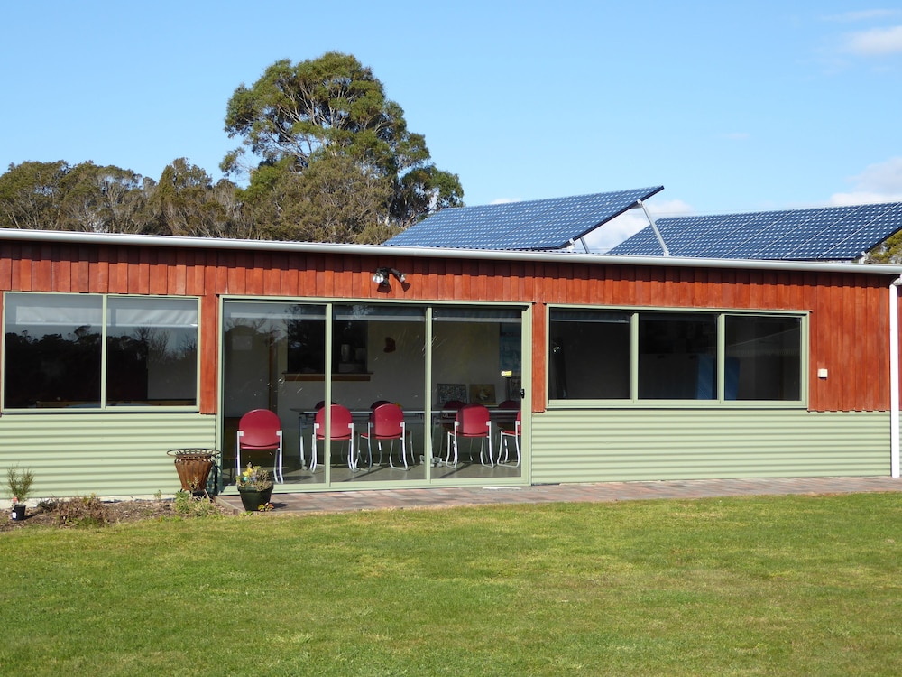 PLATYPUS PARK COUNTRY RETREAT 4/57