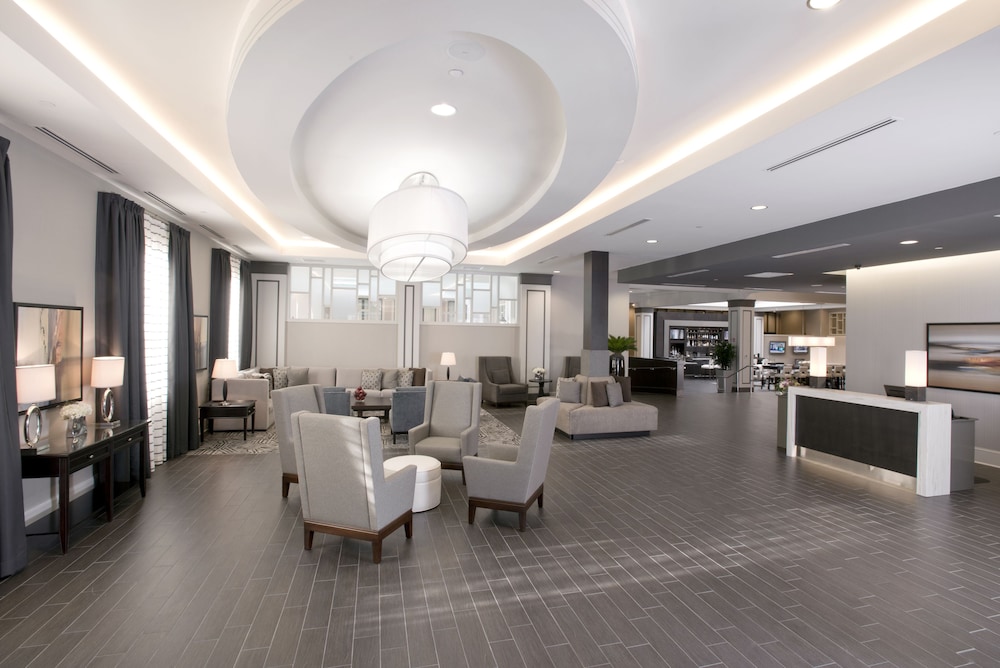 Crowne Plaza Hotel Greenville I 385 Roper Mtn Rd 39/77