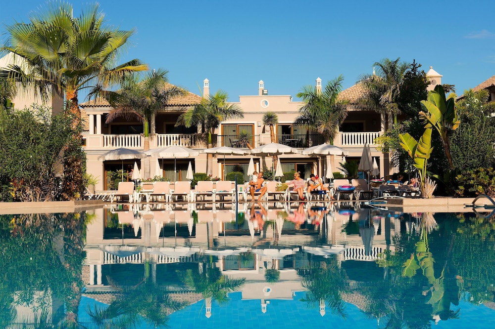 Marylanza Suites & Spa in Arona