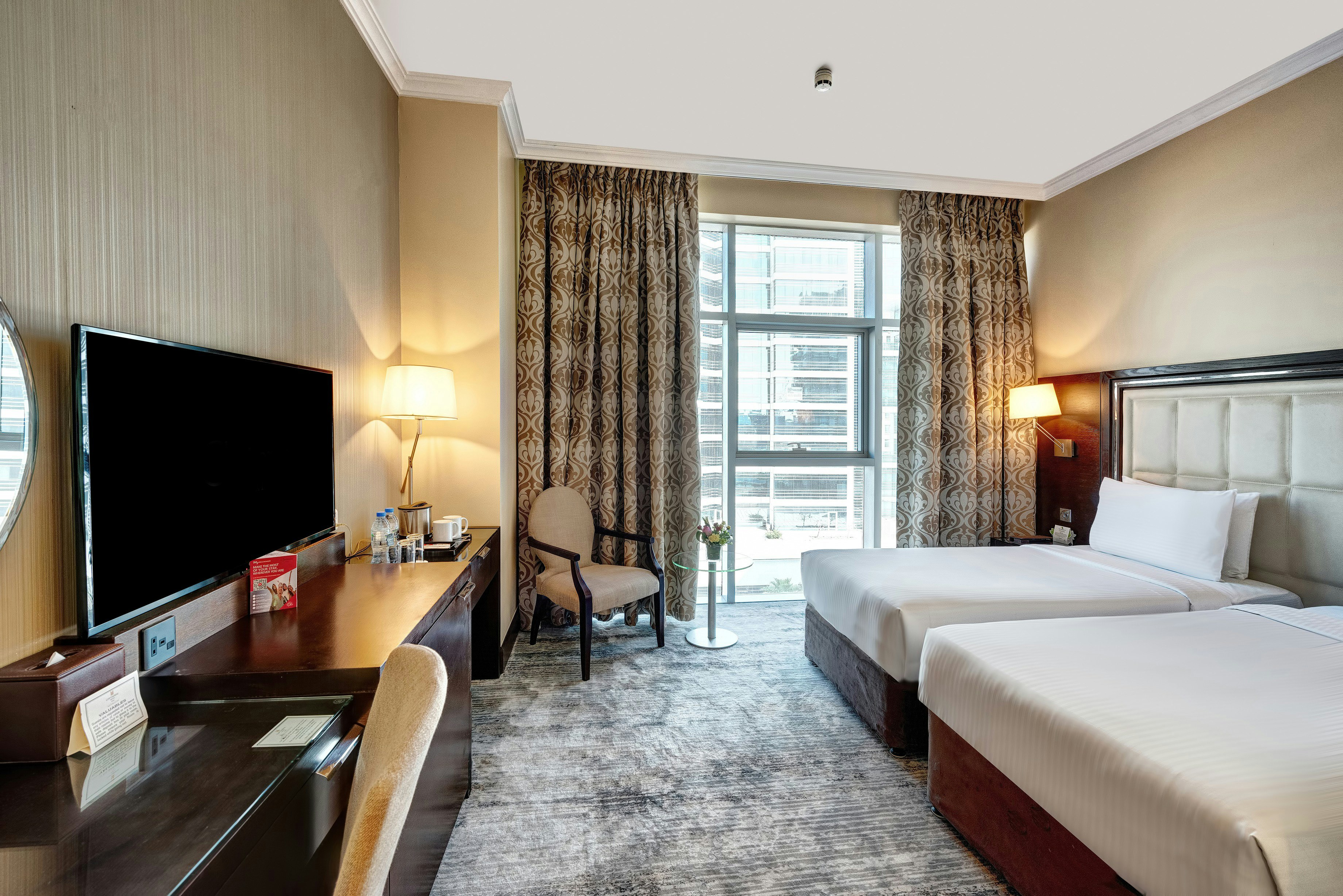 SUPERIOR, TWIN BEDS, CITY VIEW