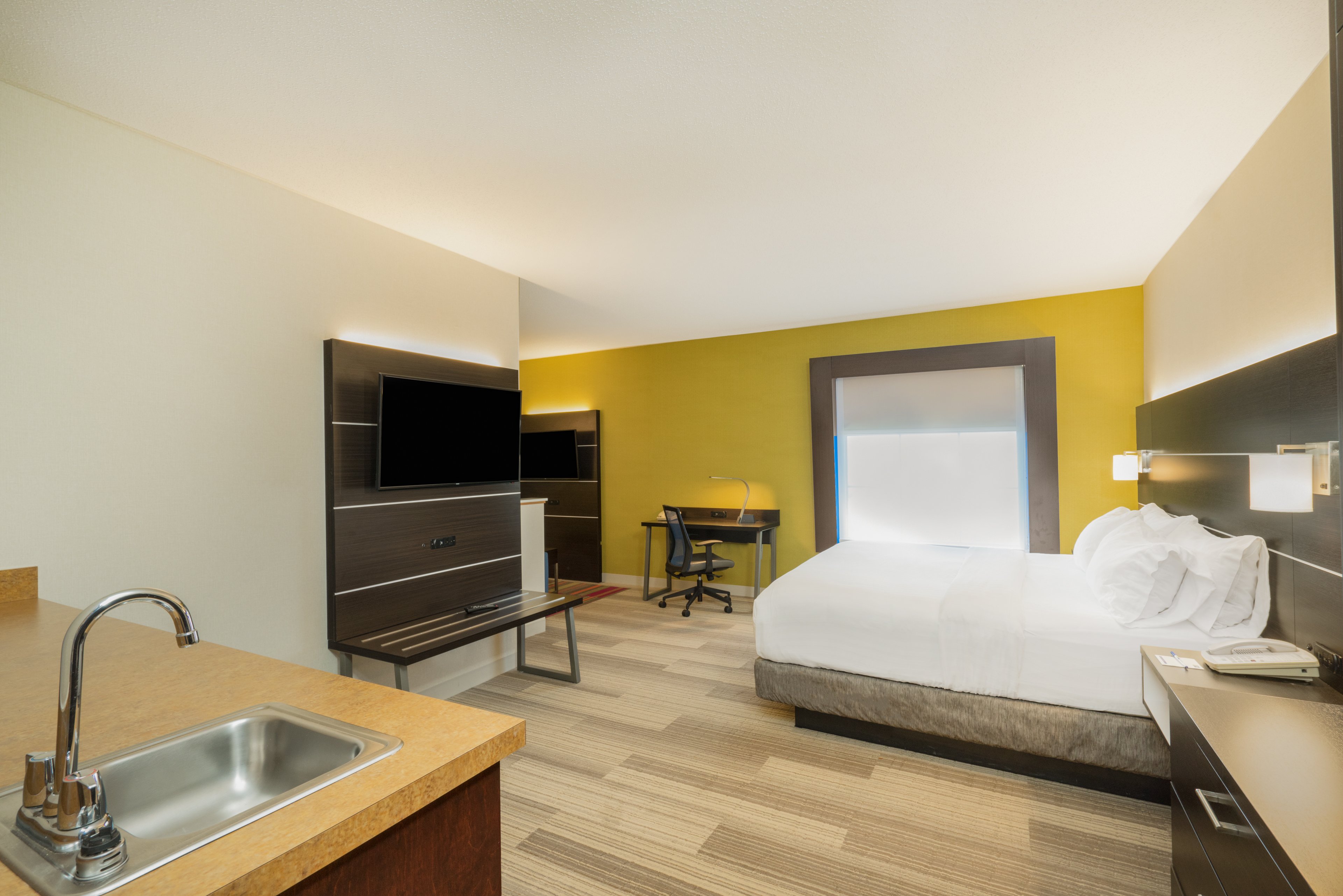 Holiday Inn Express Bloomsburg 74/74