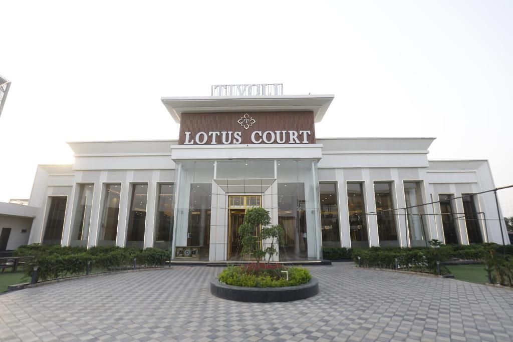 Hotel The Lotus Court
