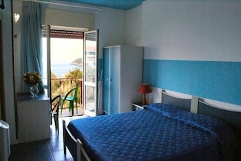 CRISTINA HOTEL 19/50