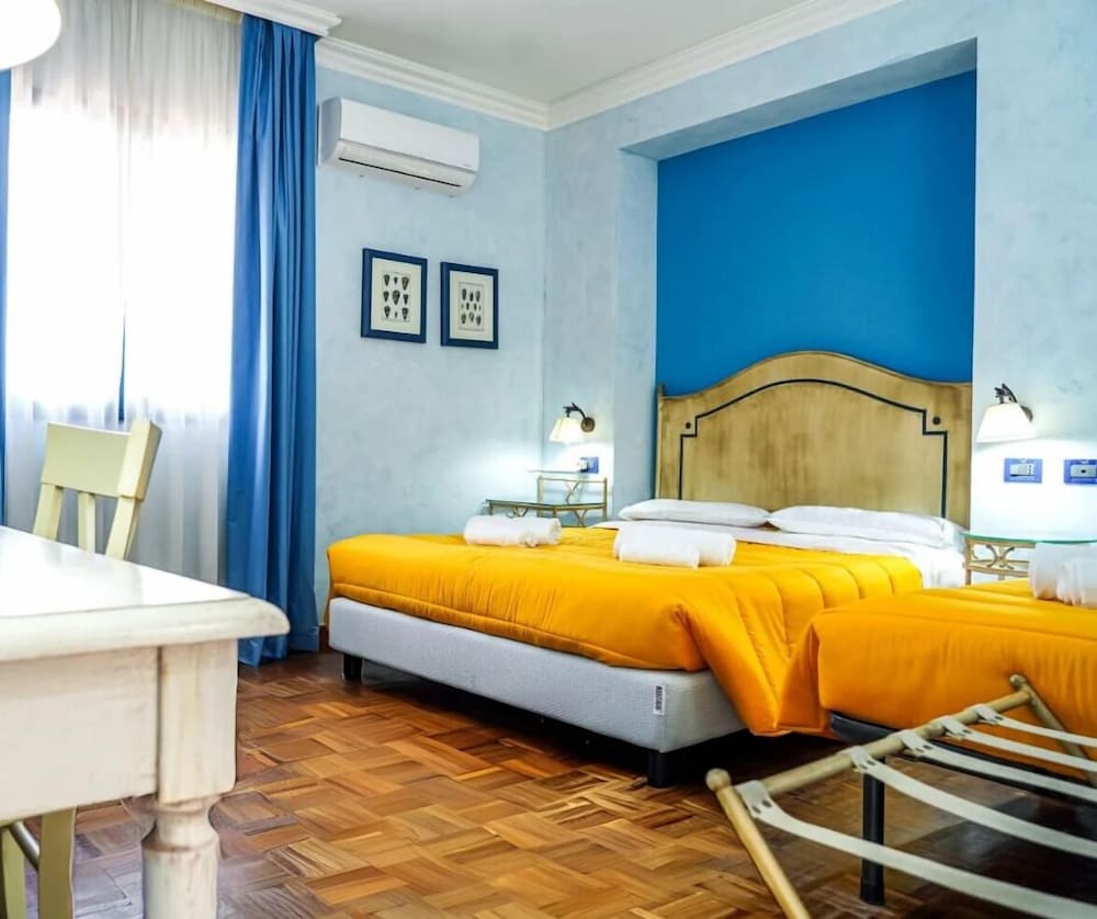 Hotel Nautico Pozzallo 27/68