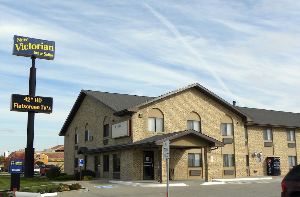 New Victorian Inn and Suites 2/43