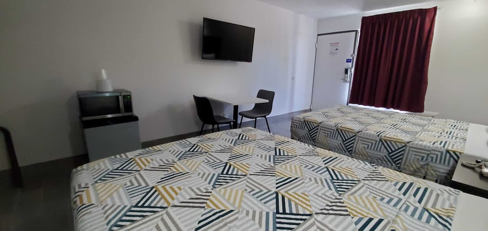 Motel 6 Branson West Silver Dollar City 17/58