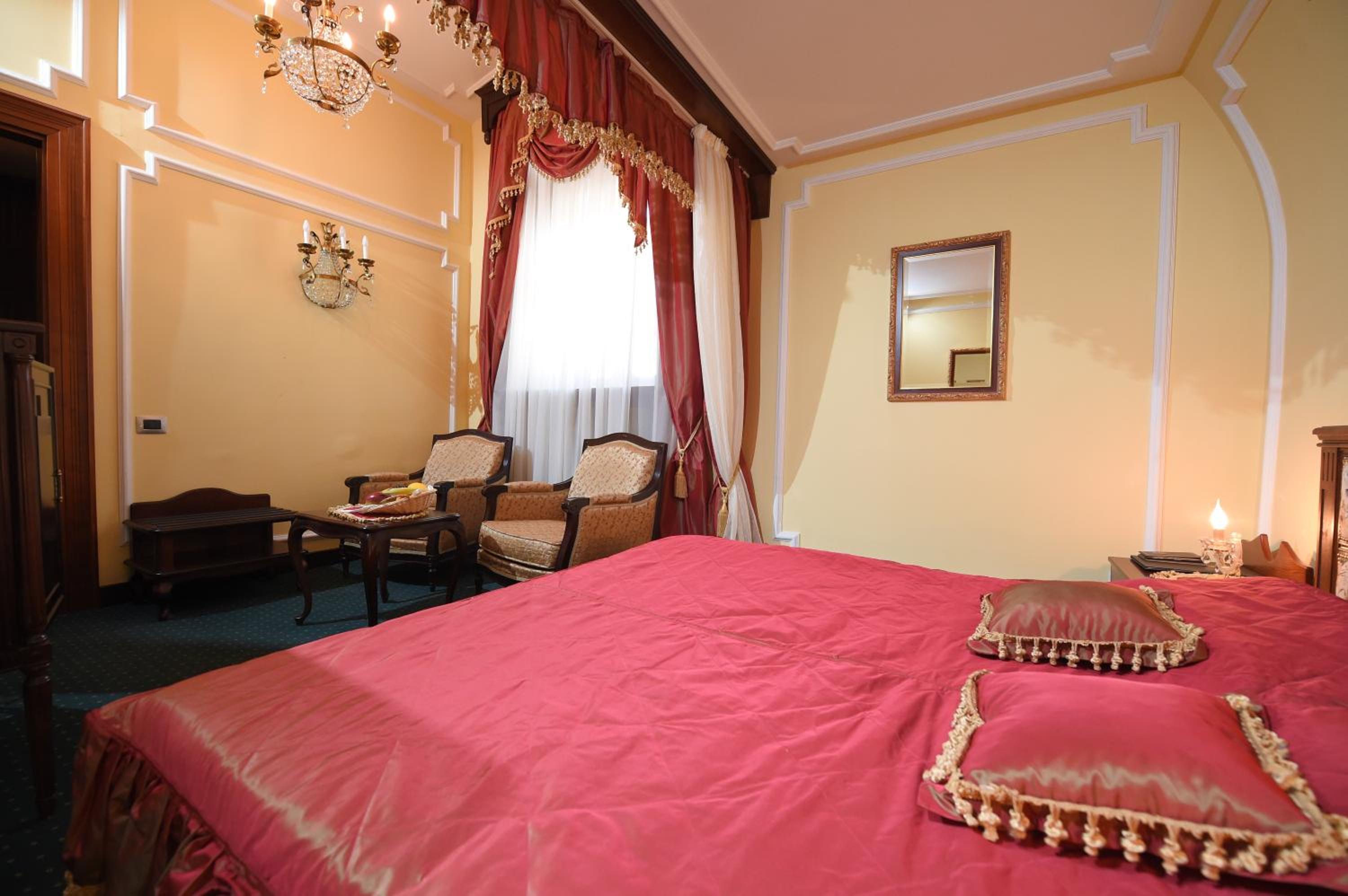 Superior, Double or Twin Bed, Forest View