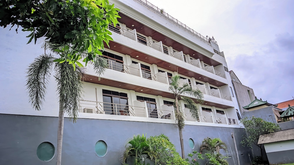 Bali Paradise City Hotel 4/50