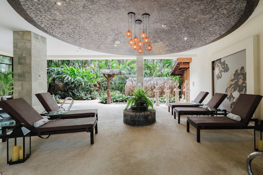 Royal Corin Thermal Water Spa and Resort 48/68