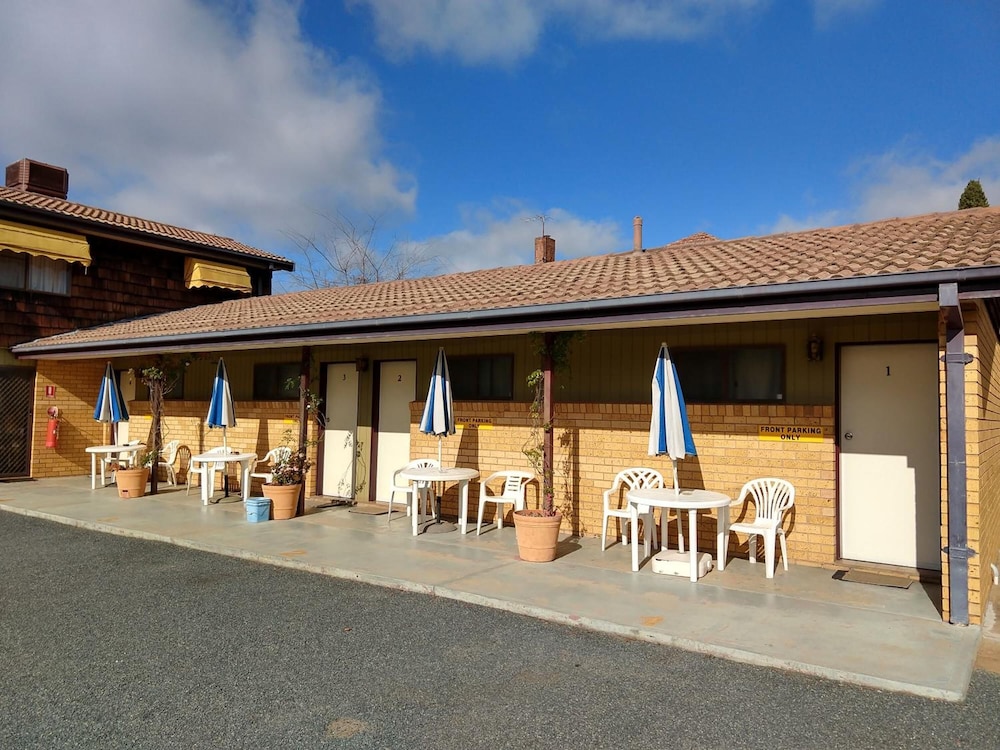 Gold Rush Motel Young 5/59