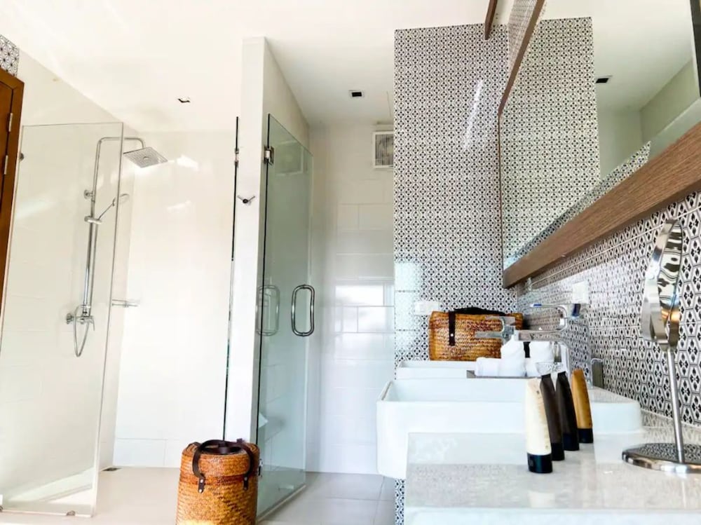 Silla Villa 49/50