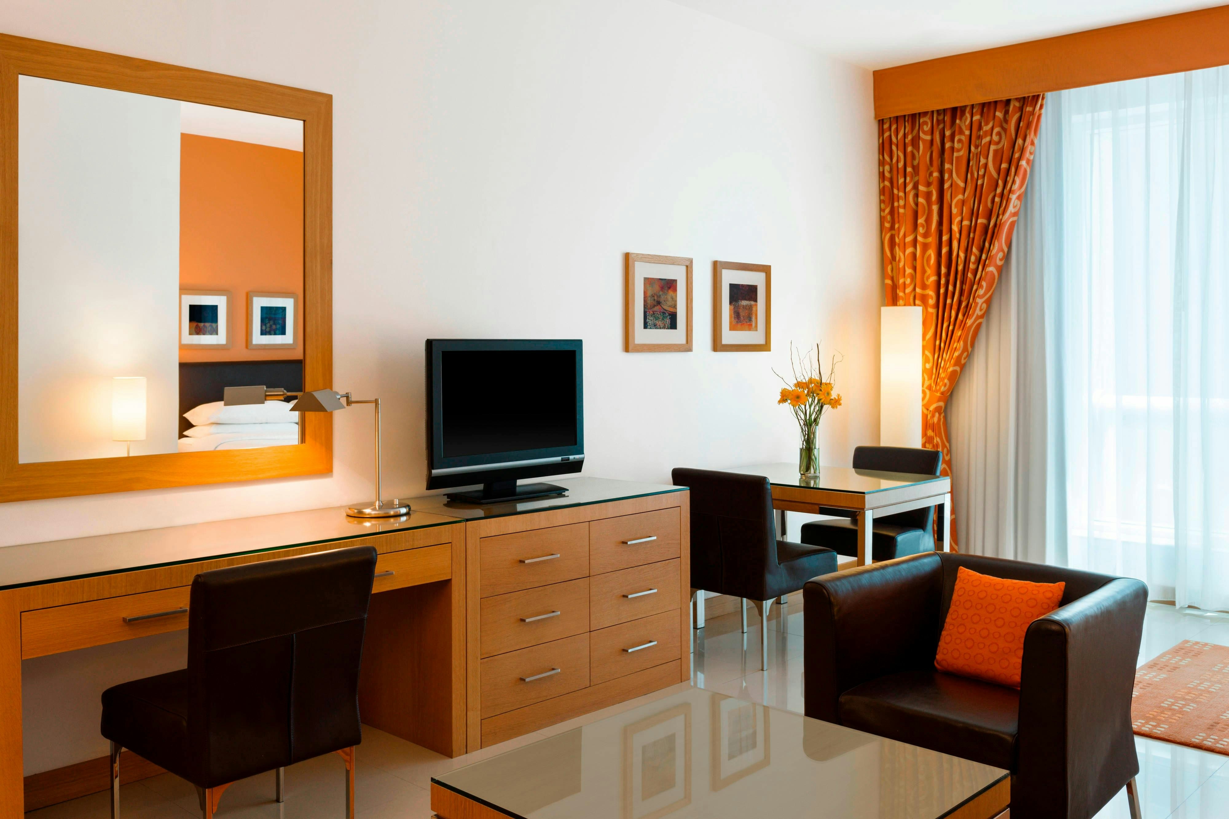 Four Points by Sheraton Bur Dubai 56/57