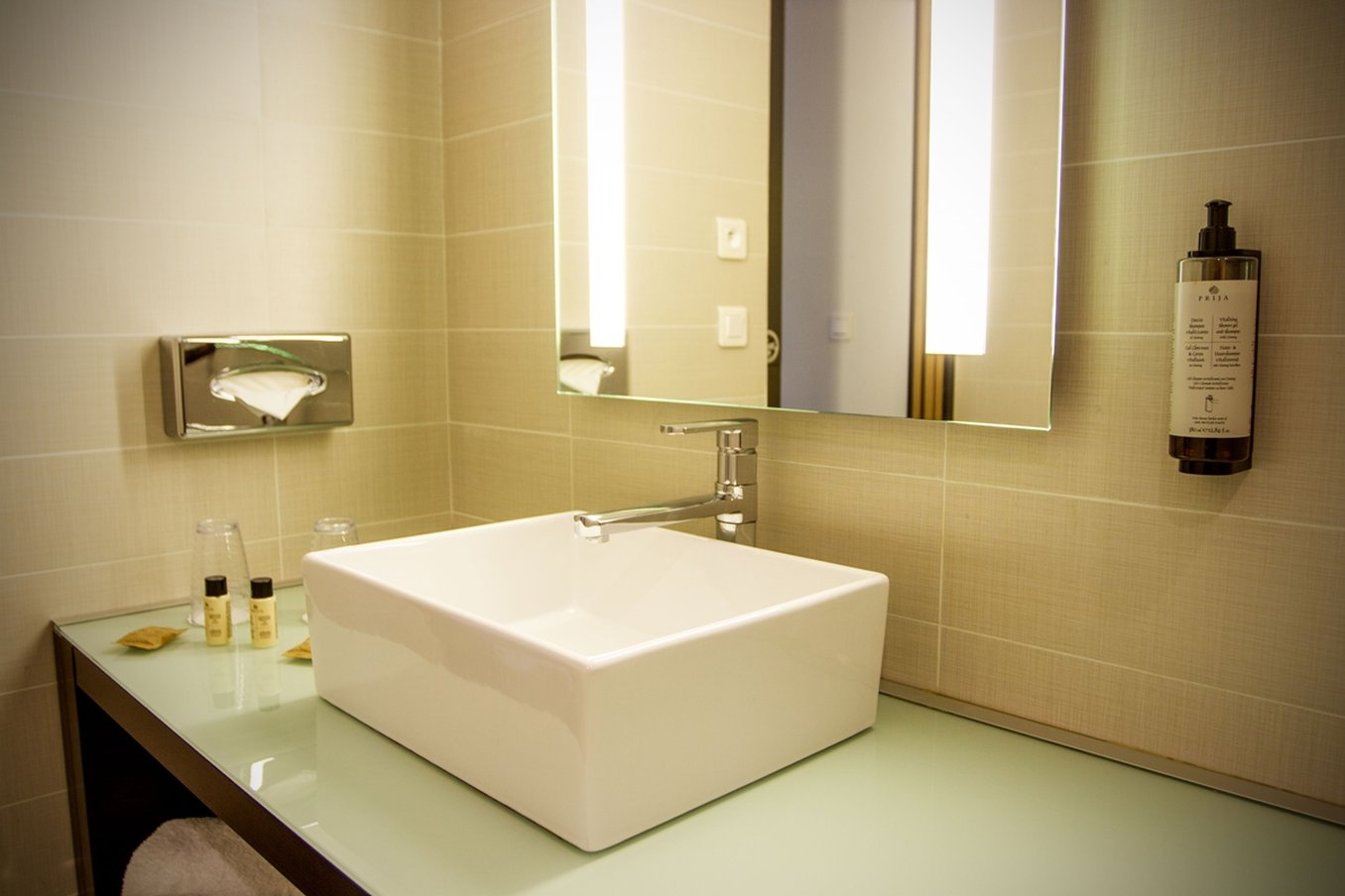APPART HOTEL CLEMENT ADER 68/68