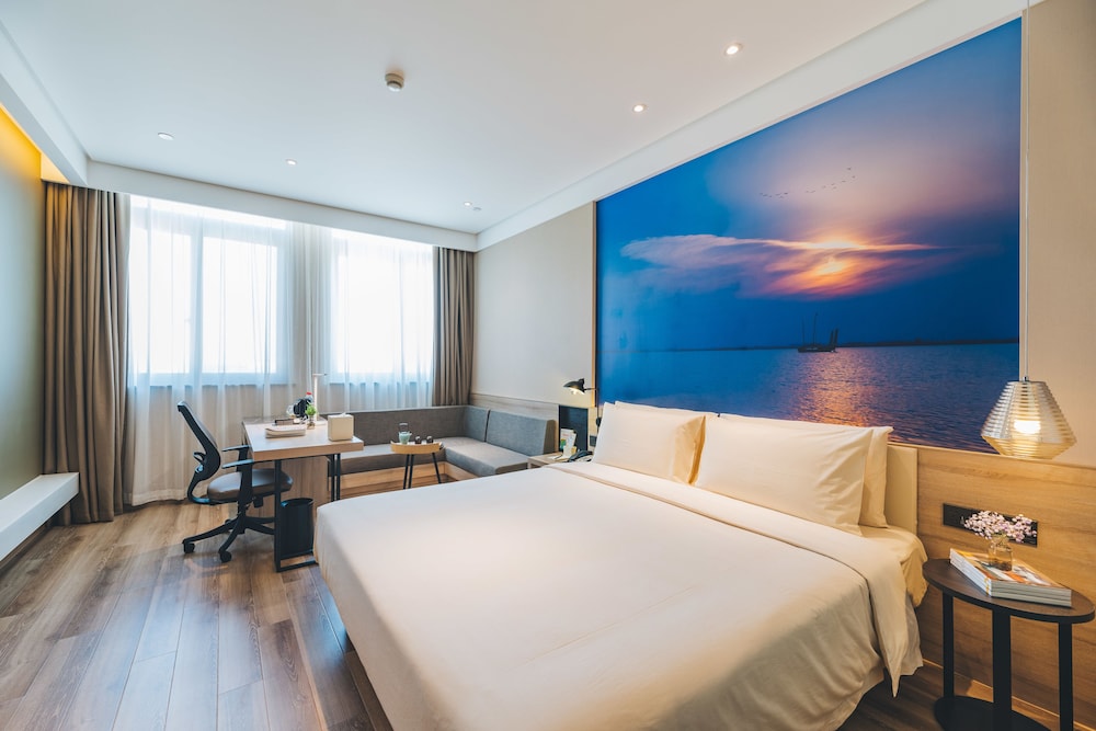 Atour Hotel (Suzhou North High Speed Railway Station, Qiyage Garden) 6/44