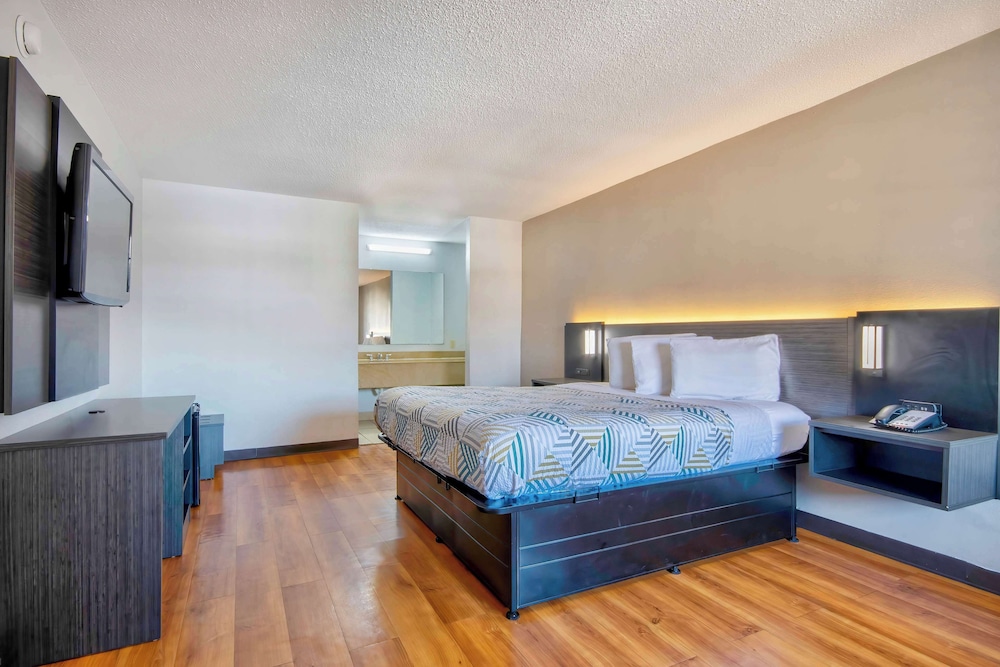 STANDARD, KING BED