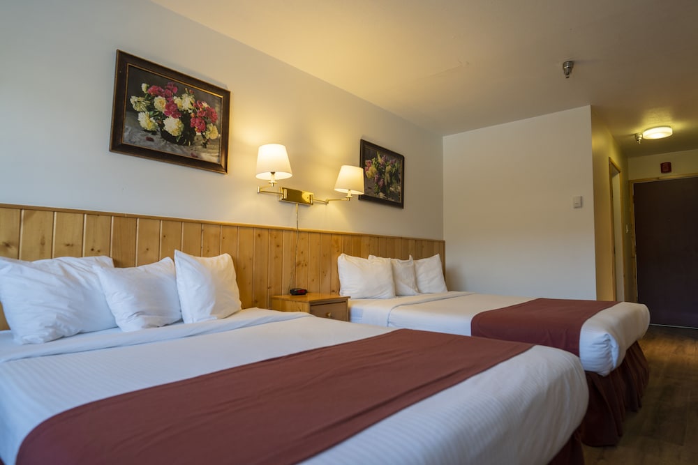 Canadas Best Value Inn River View Hotel 4/22