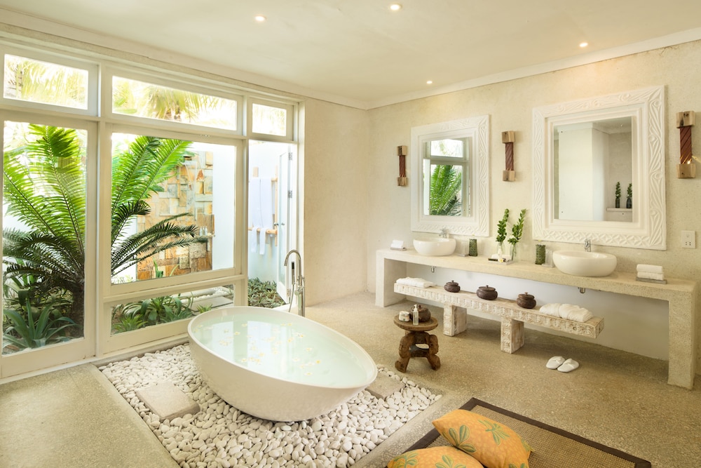 The Aiyana Resort and Spa 48/50