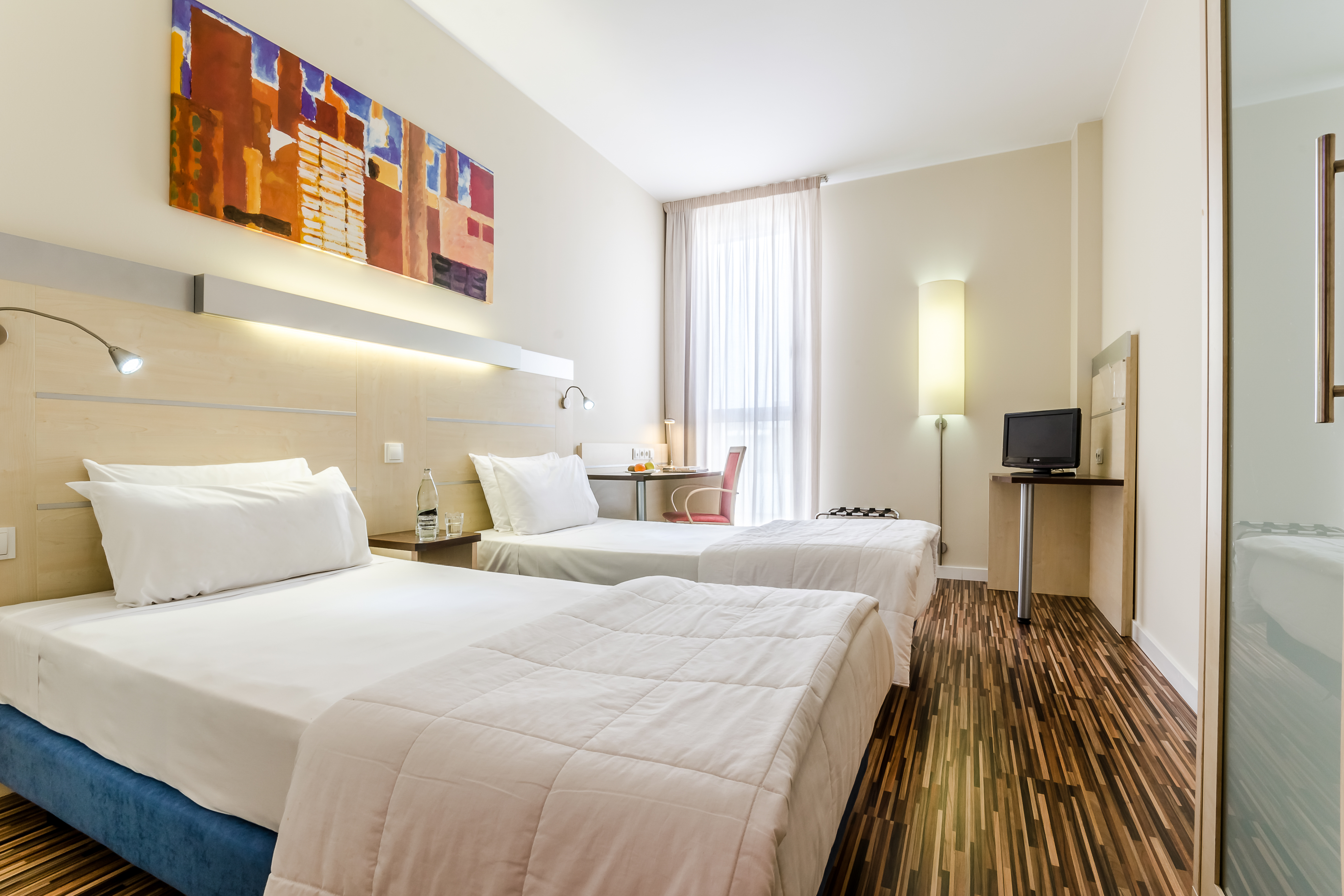 Yit Ciudad de Zaragoza Ex Express By Holiday Inn Zaragoza 9/30