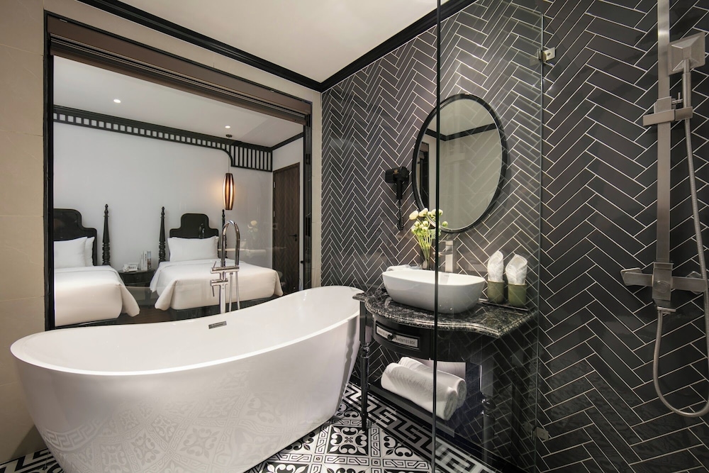 Hanoi Le Chateau Hotel & Spa 47/50