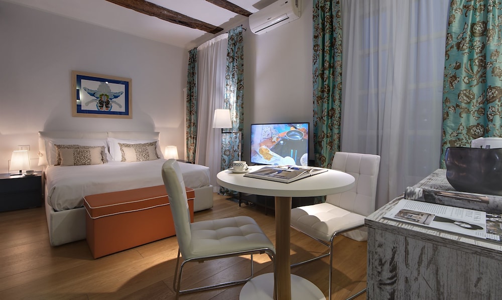 Piazza Vittorio Suites 17/20