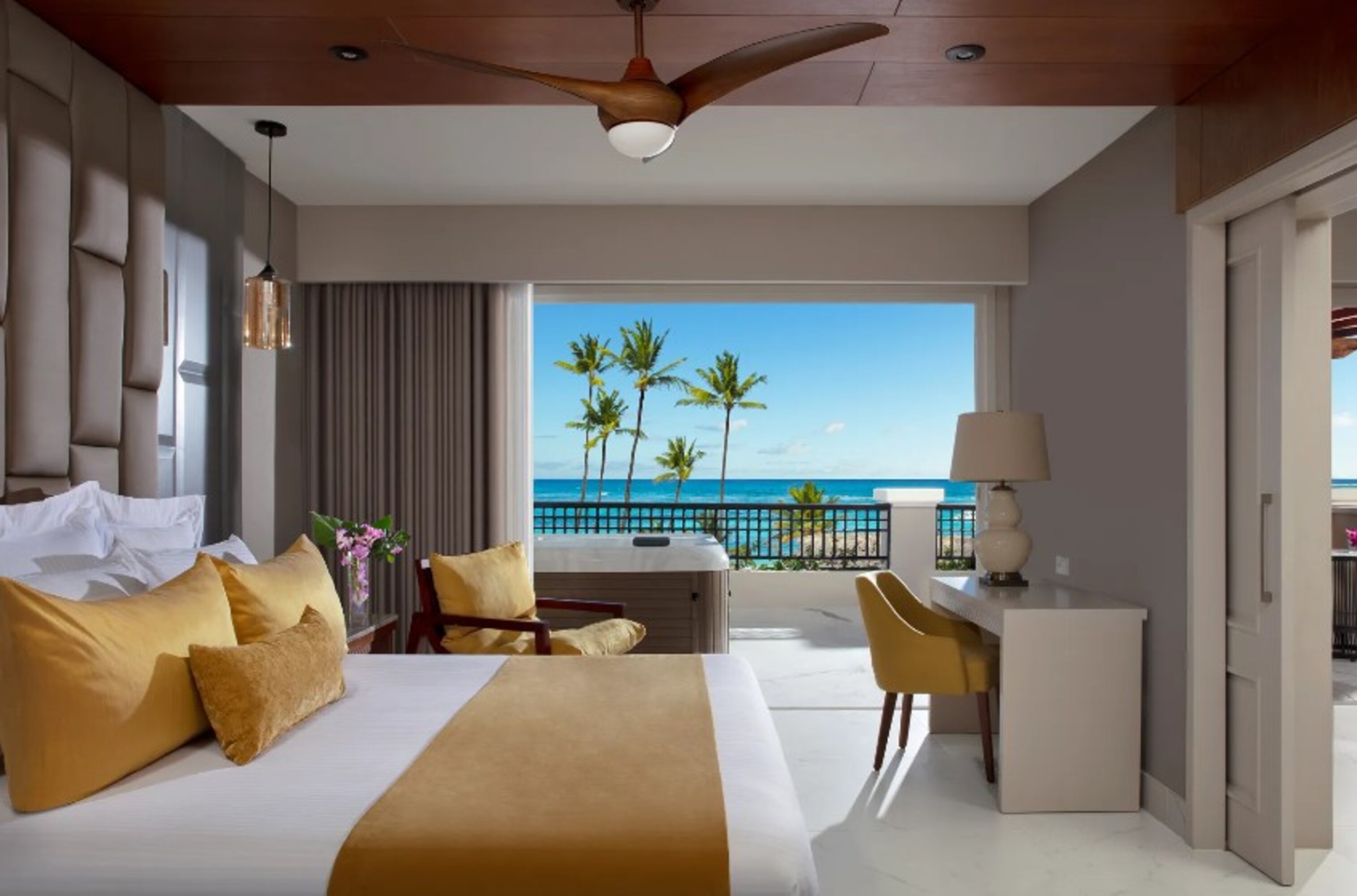Preferred Club, Master, Suite, Ocean Front