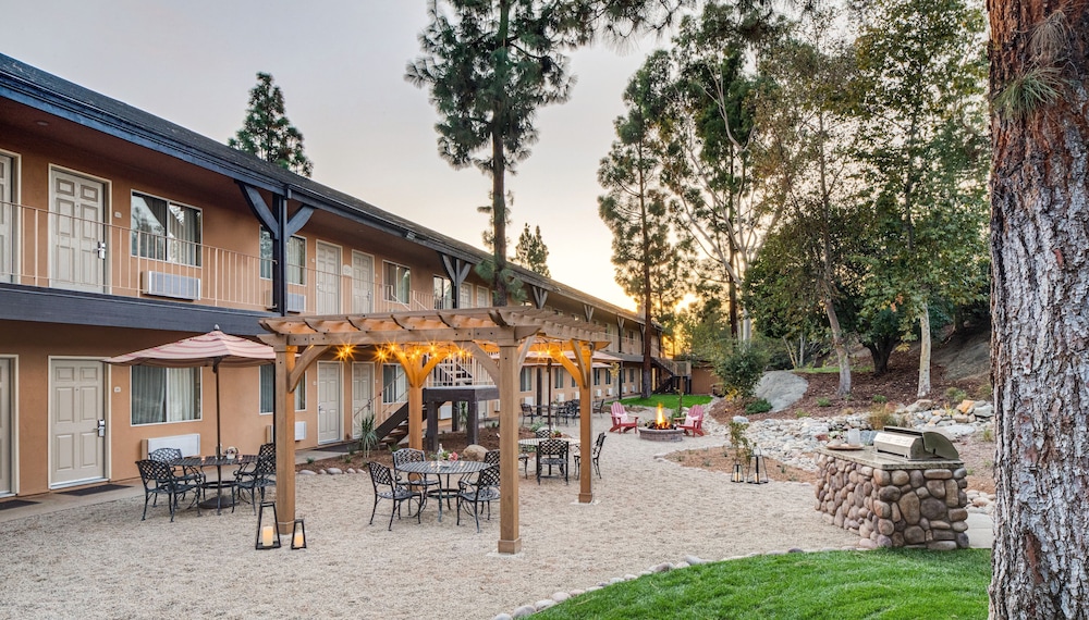 Ayres Lodge Alpine 5/40