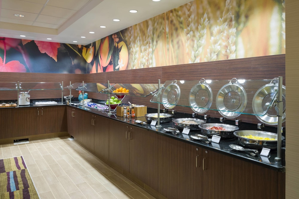 Fairfield Inn Suites By Marriott Paramus 36/47