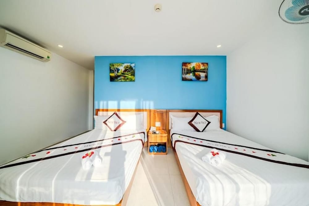 New Sky Hotel 12/41
