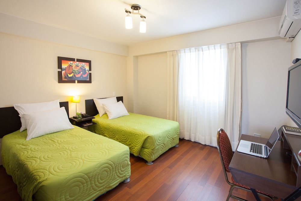 HOTEL SANTA CRUZ 19/60