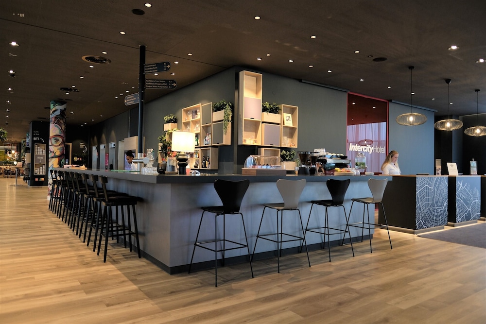 IntercityHotel Amsterdam Airport 48/60