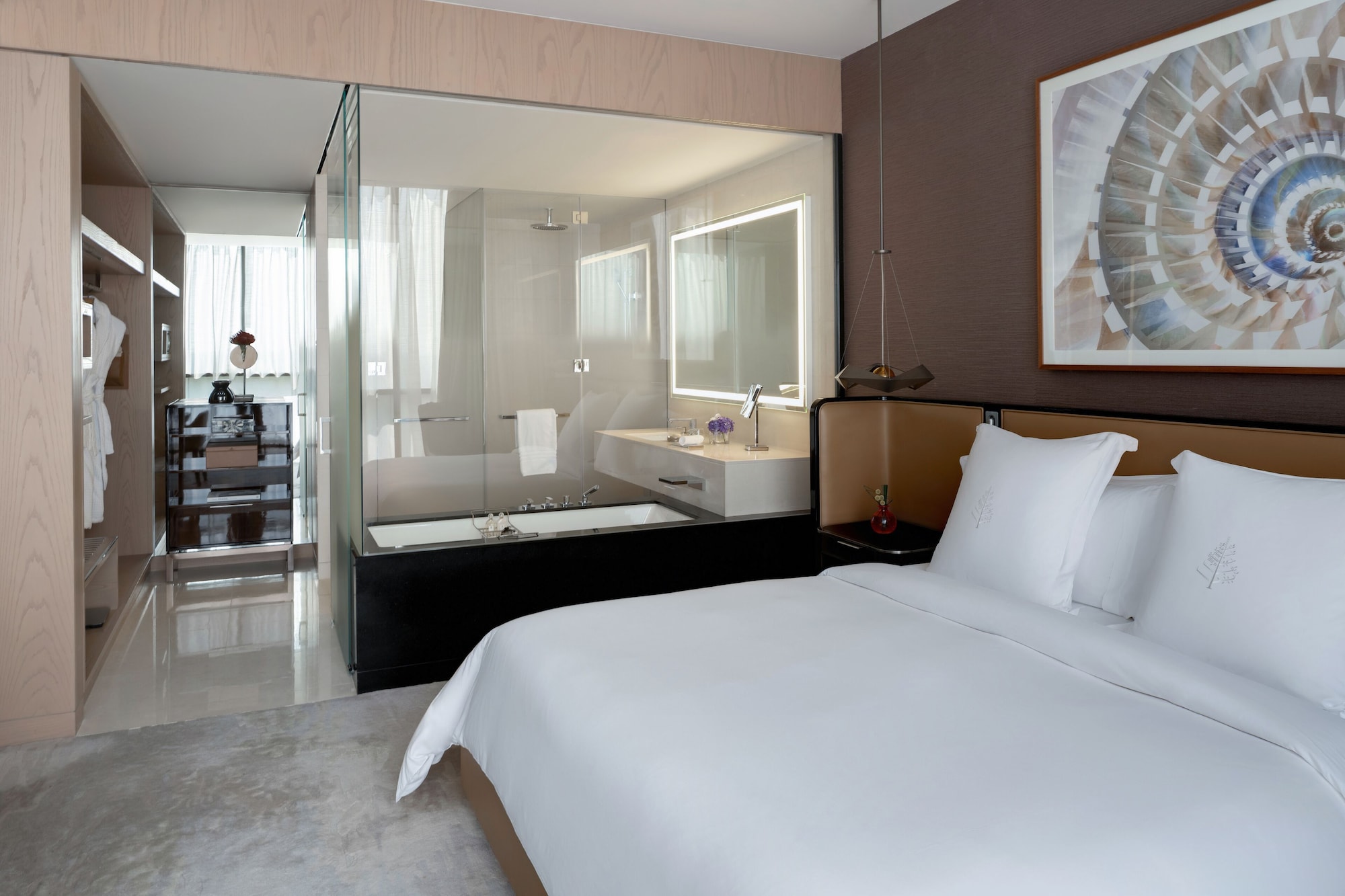 Suite, King Bed