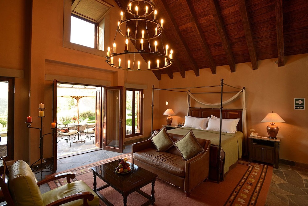 Belmond Las Casitas 32/50