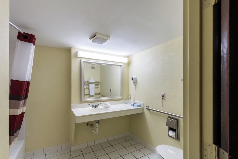 Red Roof Inn Morehead 55/56