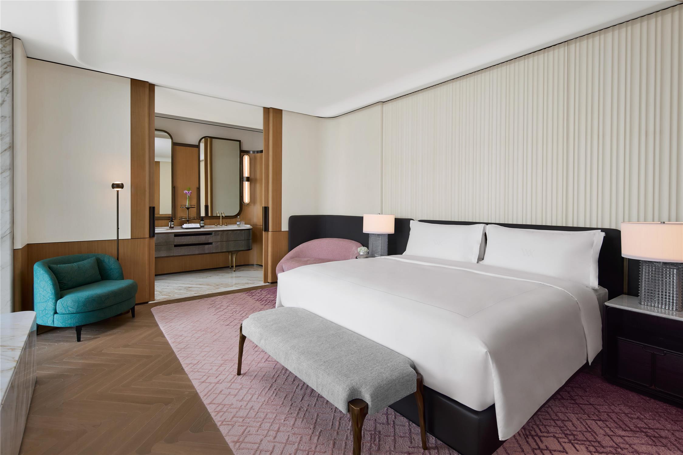 Suite, King Bed, Outdoor Jetted Tub