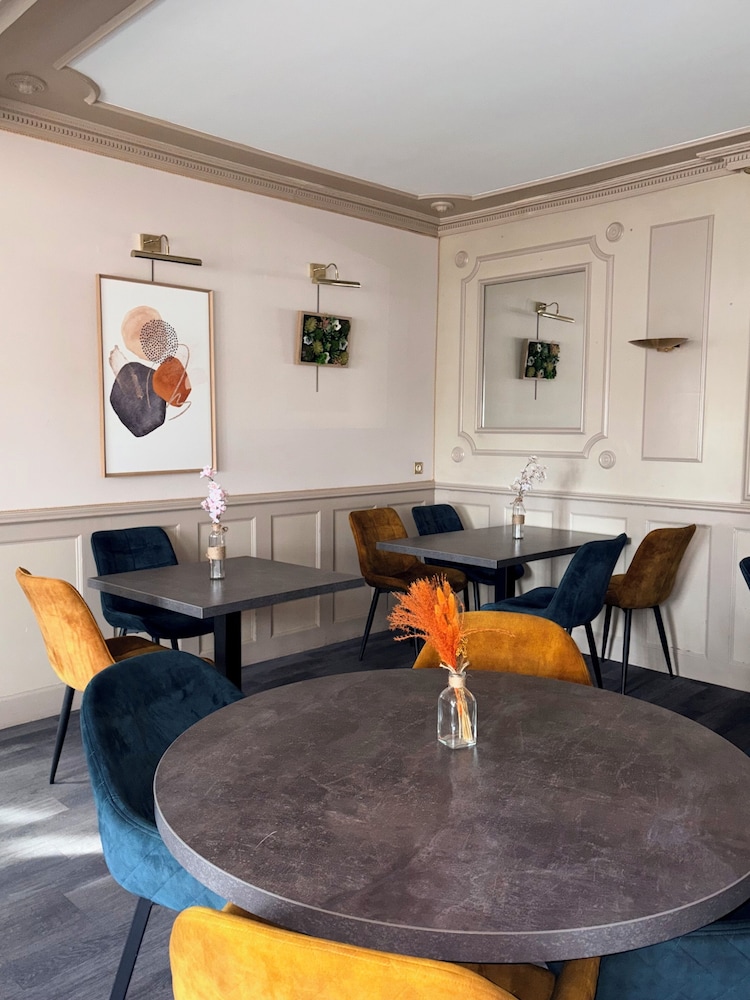 HOTEL LE LION D'OR 29/50