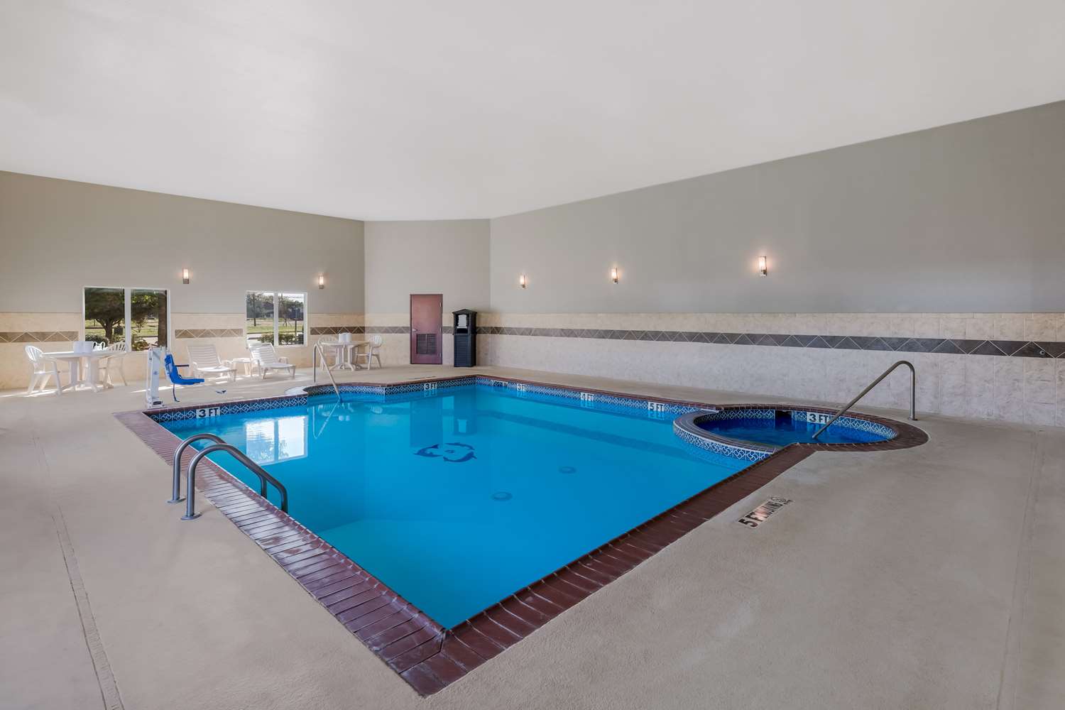 Best Western South Plains Inn & Suites 31/31