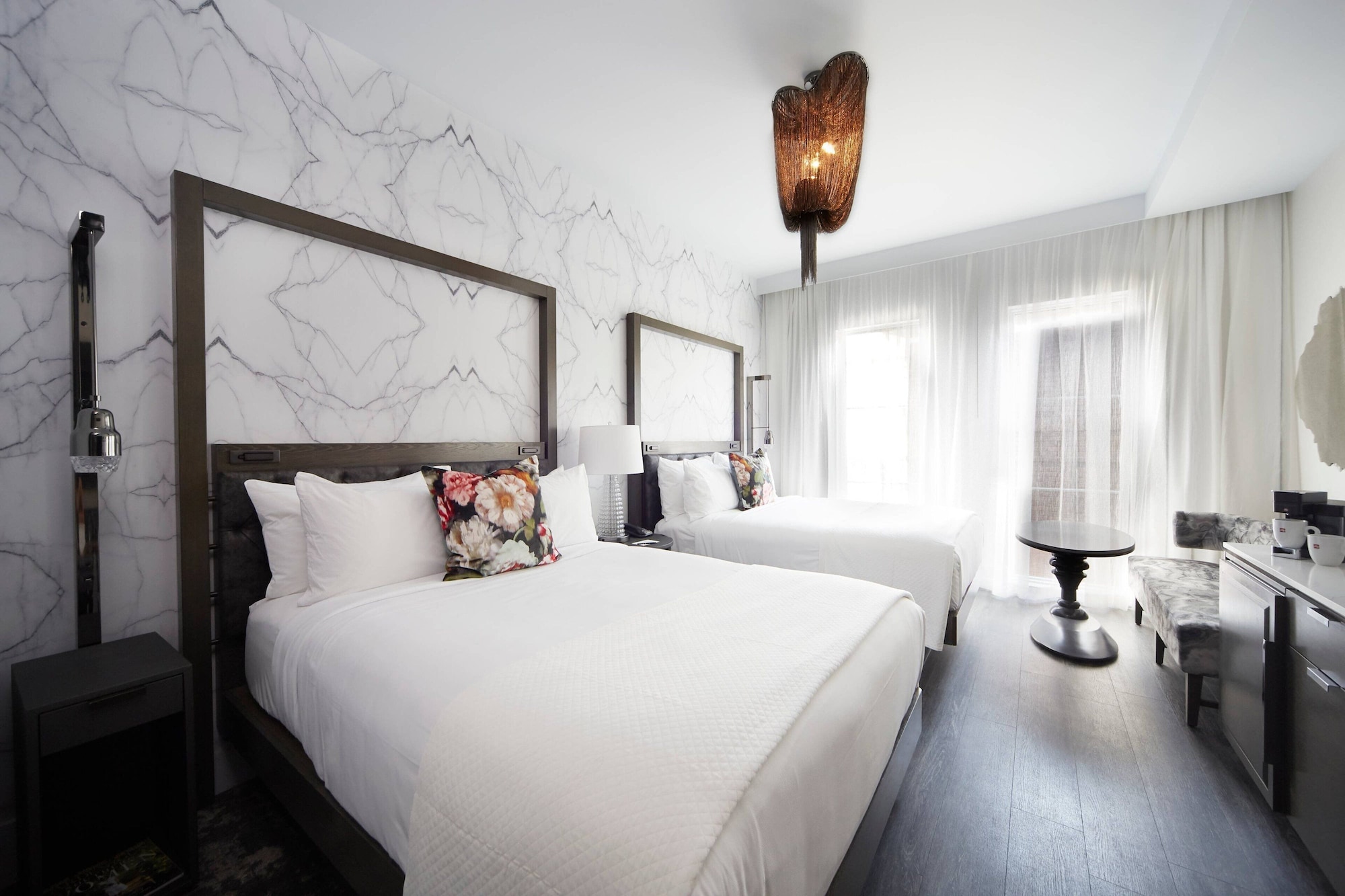 STANDARD, 2 QUEEN BEDS, KITCHEN